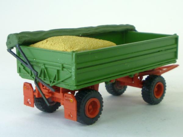 HW80.11 ND Kippaufbau offene Plane Getreideladung lll grün rot graugrün